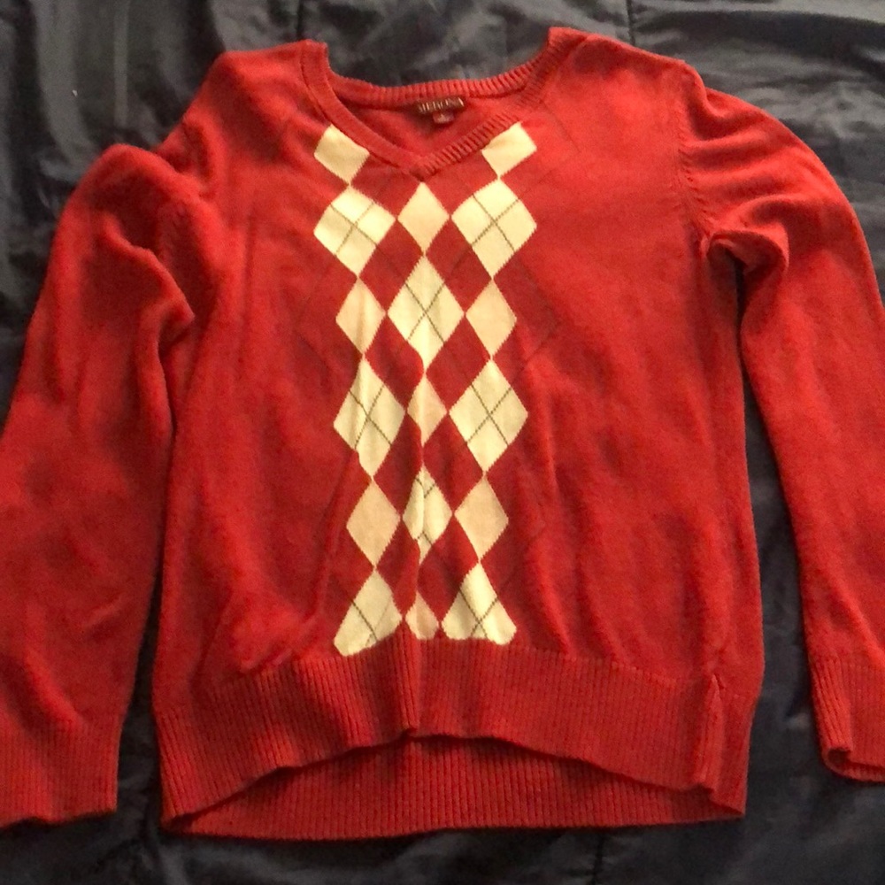EUC Red argyle knitted sweater, comfy, loose fit but not oversized, no stains.